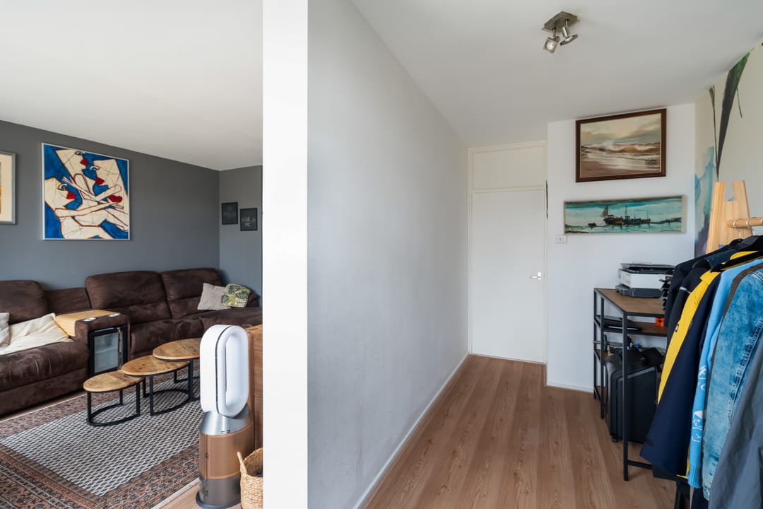 Photo 13 of Van der Helmstraat 476