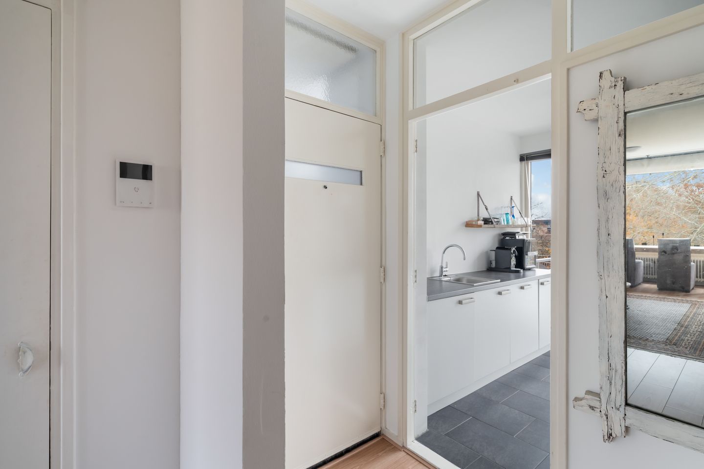 Photo 20 of Van der Helmstraat 476