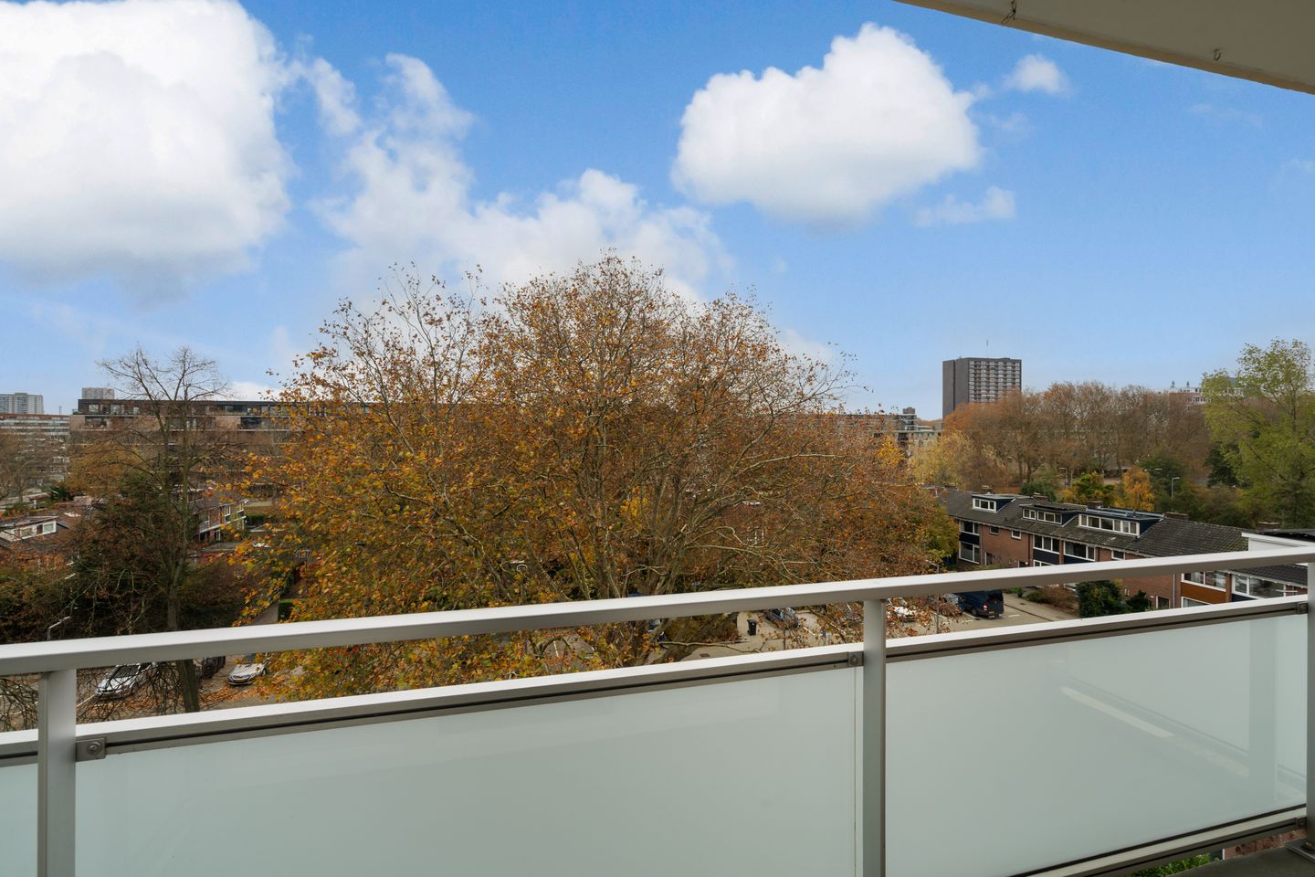 Photo 25 of Van der Helmstraat 476