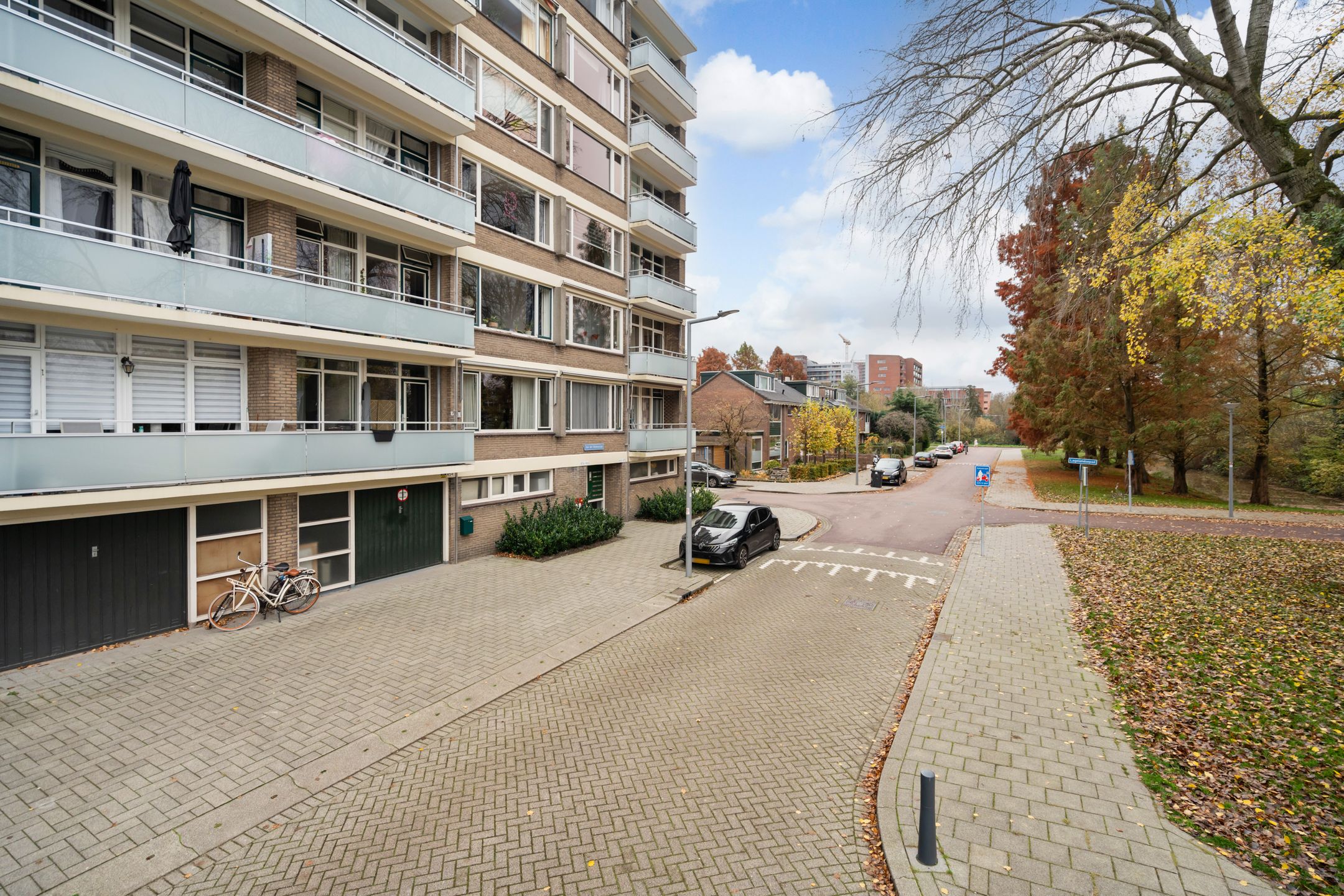 Photo 39 of Van der Helmstraat 476