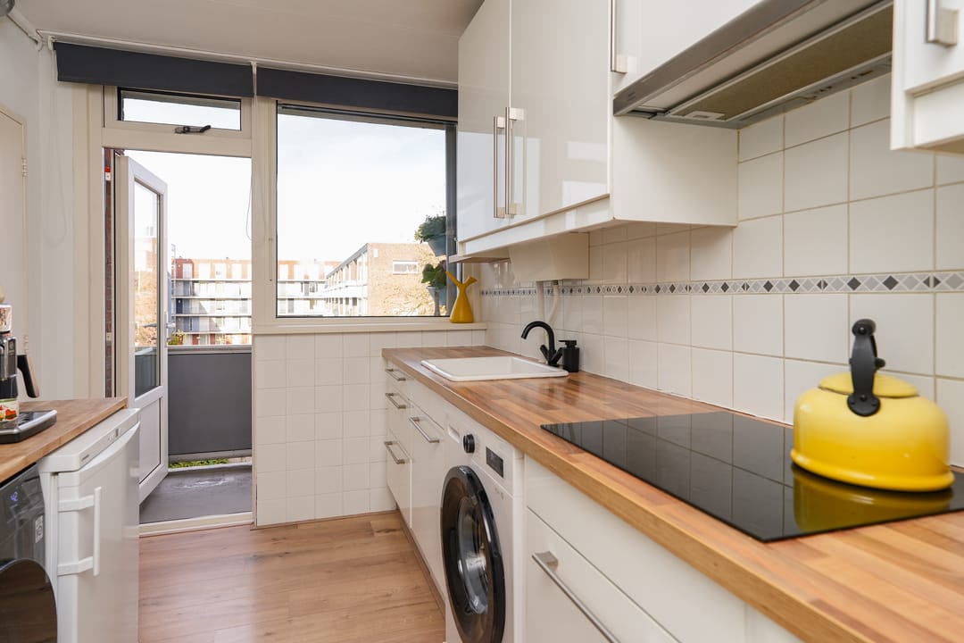Photo 11 of Wibautstraat 23