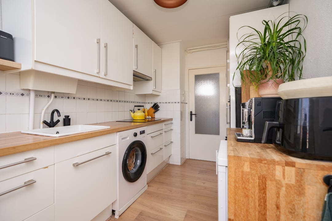 Photo 13 of Wibautstraat 23