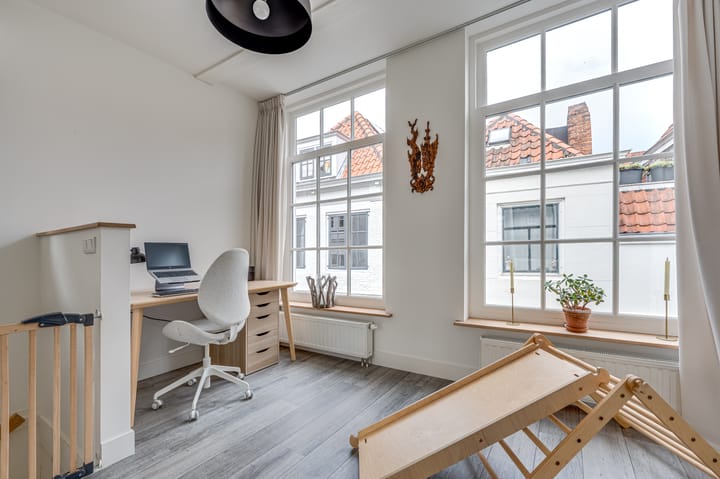 Foto 15 van Zusterstraat 64