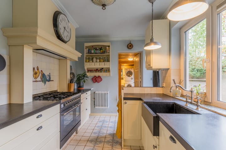 Photo 4 of Terheijdenseweg 227