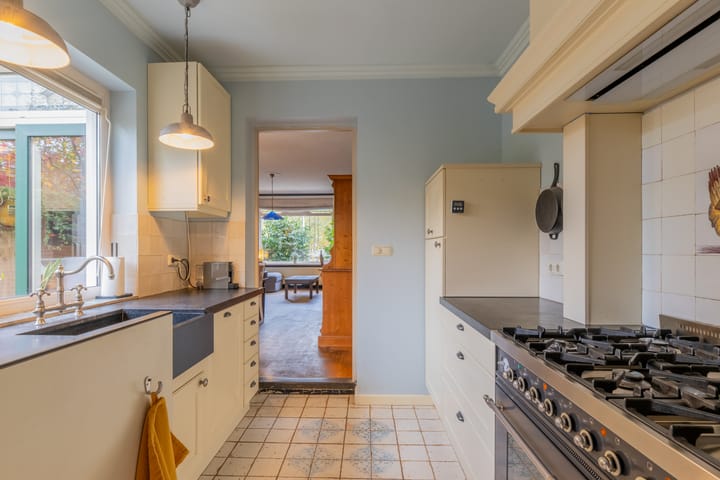 Photo 12 of Terheijdenseweg 227