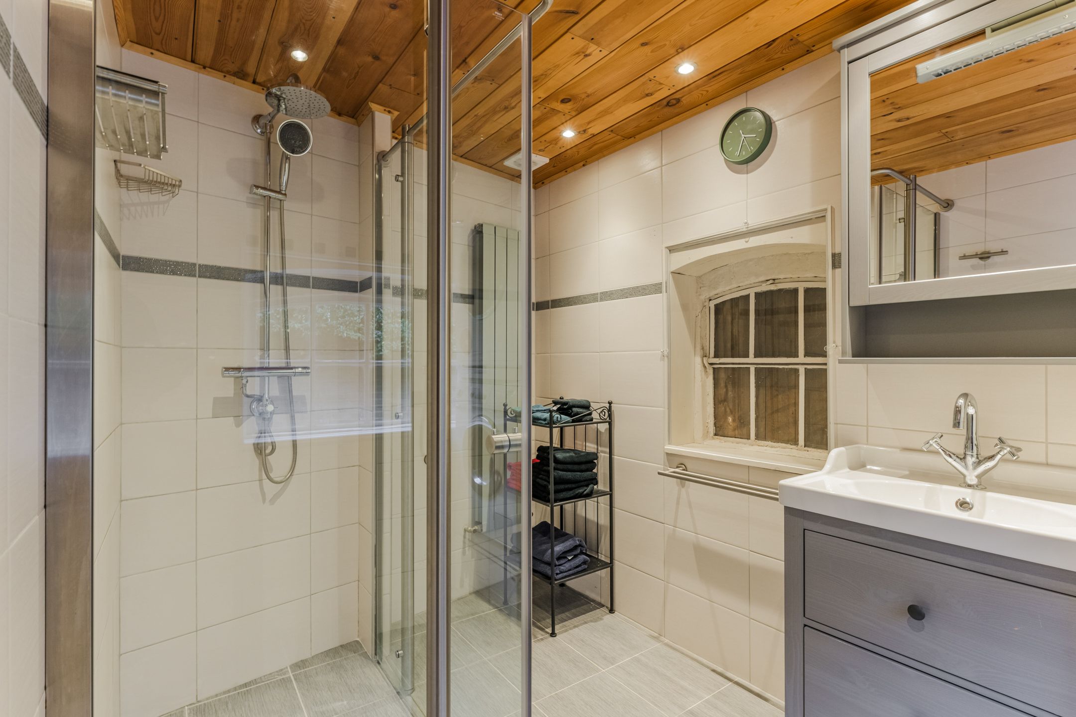 Foto 15 van Terheijdenseweg 227