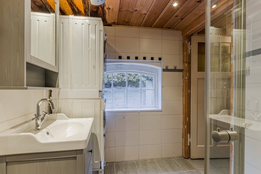 Foto 16 van Terheijdenseweg 227