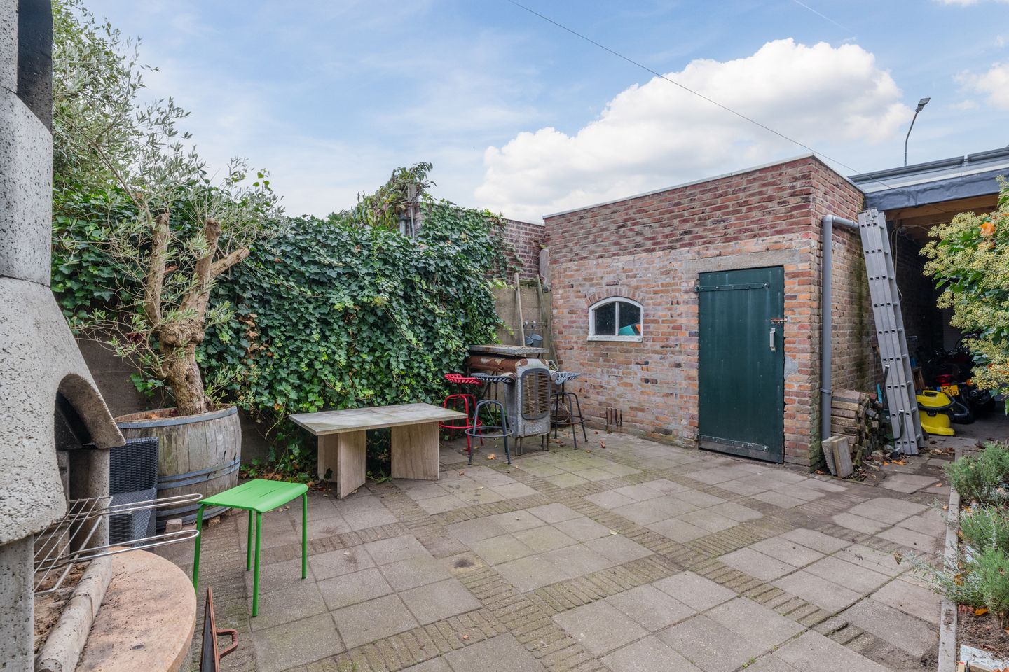 Foto 19 van Terheijdenseweg 227