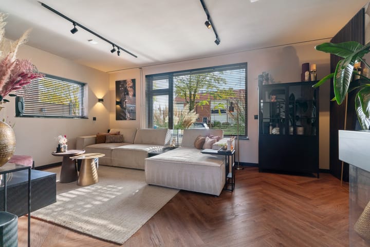 Photo 4 of Veldstraat 23