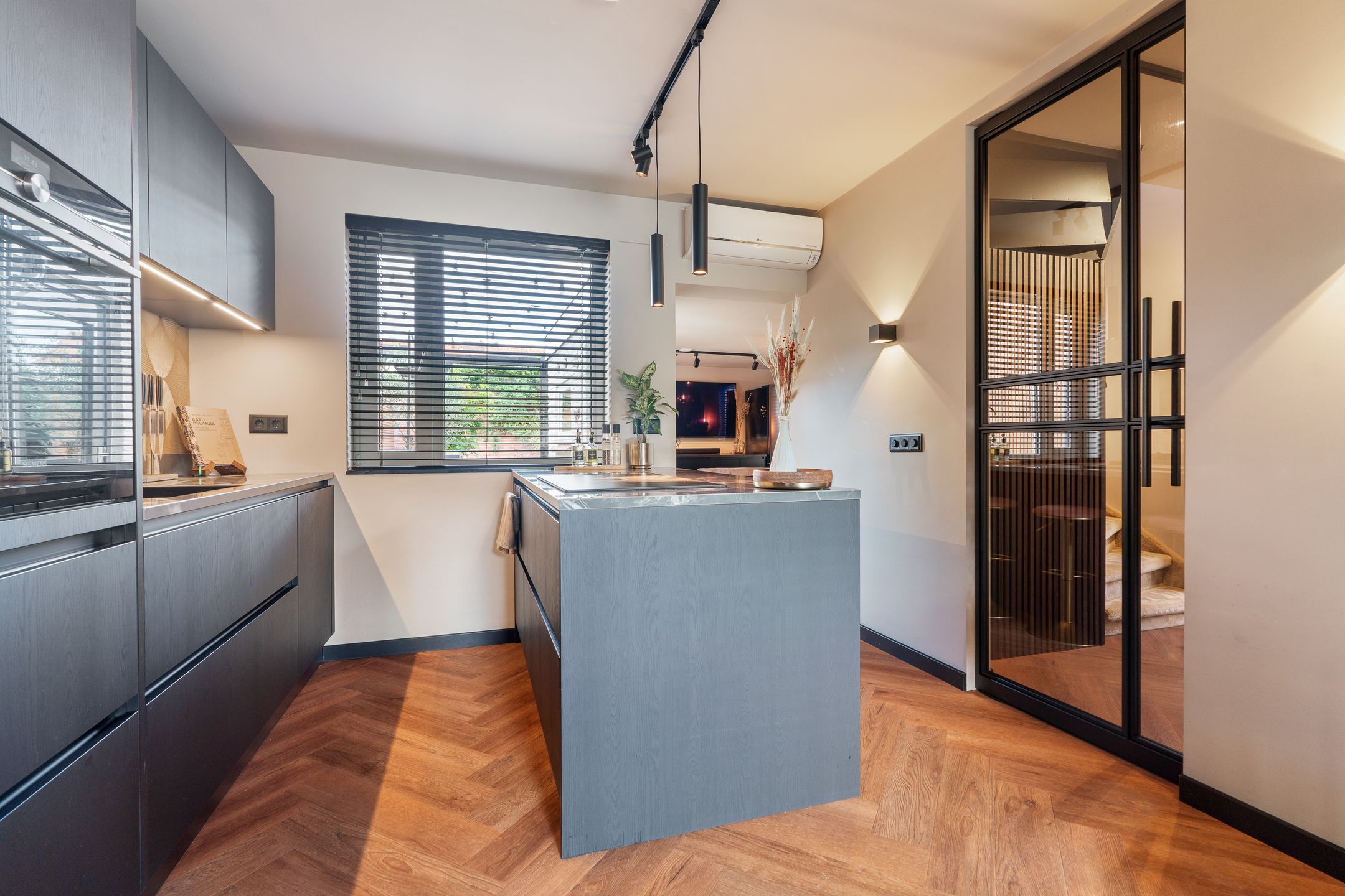 Photo 9 of Veldstraat 23