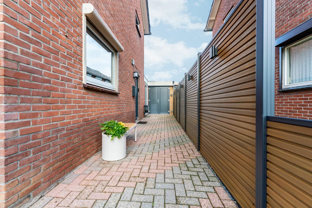 Photo 52 of Veldstraat 23