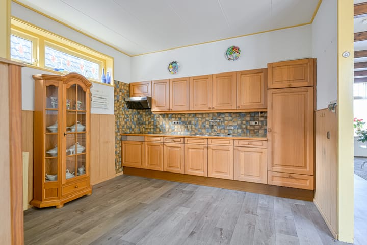 Photo 15 of Dorpsstraat 8