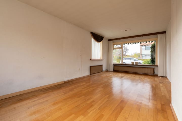 Photo 11 of Tesselschadestraat 2