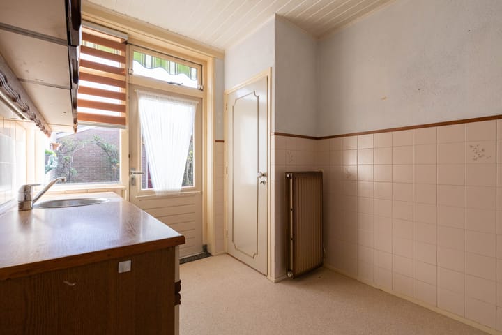 Photo 14 of Tesselschadestraat 2