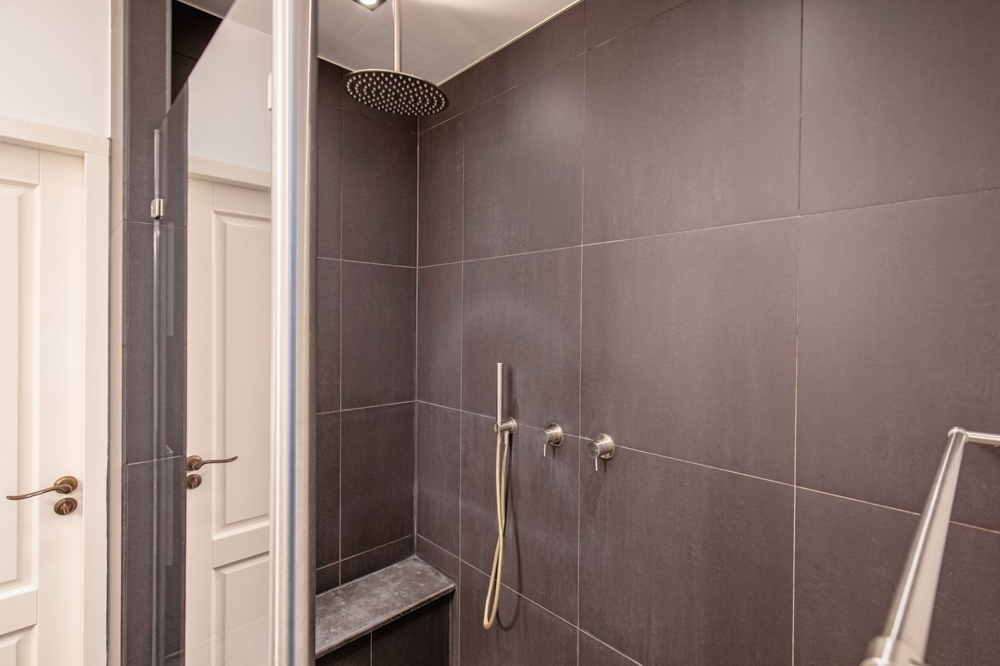 Foto 25 van Laagwaalderweg 10