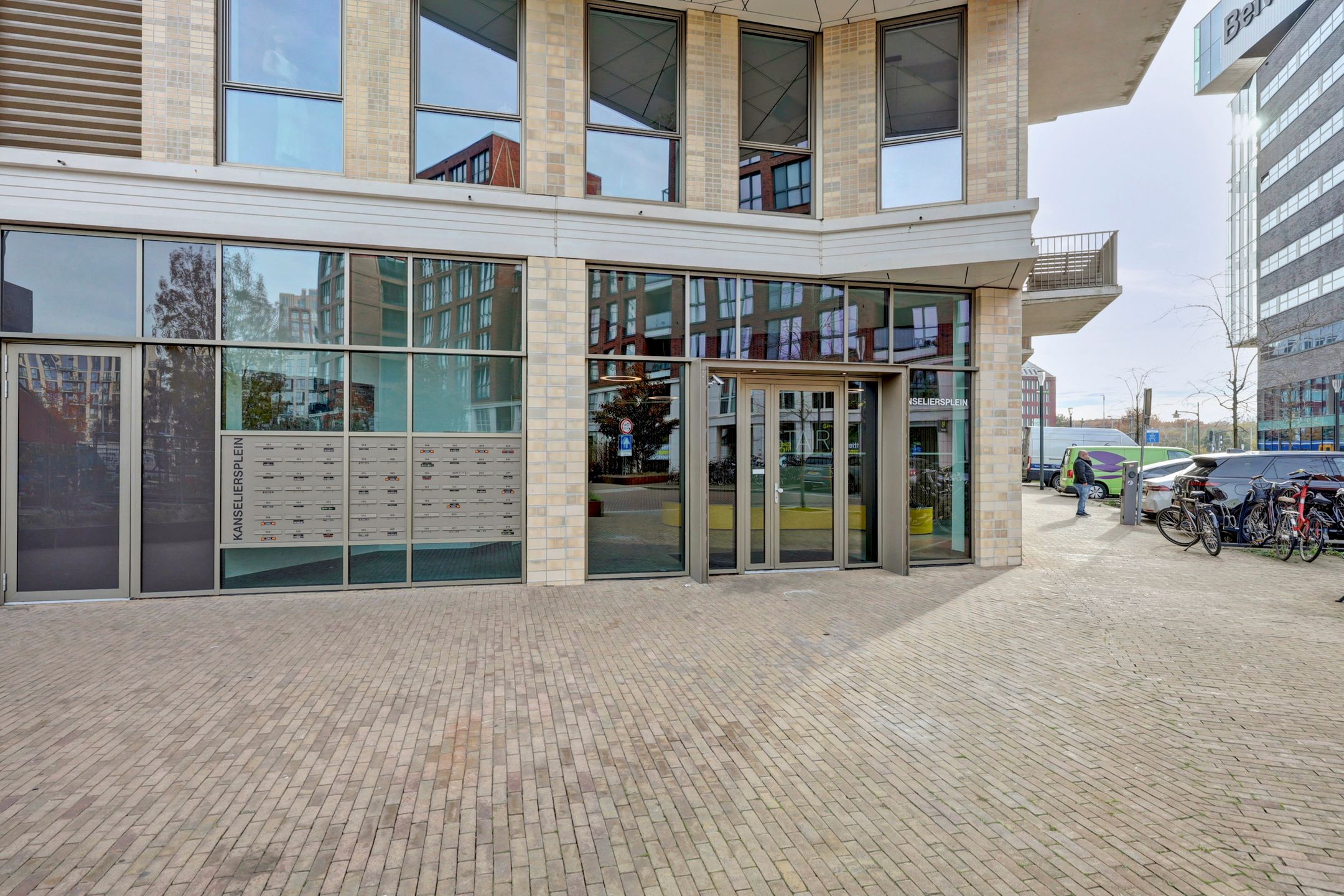 Photo 30 of Kanseliersplein 172