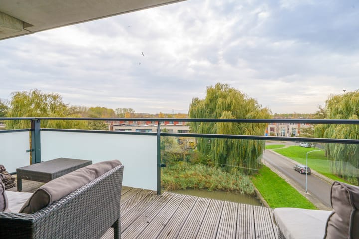 Photo 20 of Jacob van Ruysdaelstraat 142