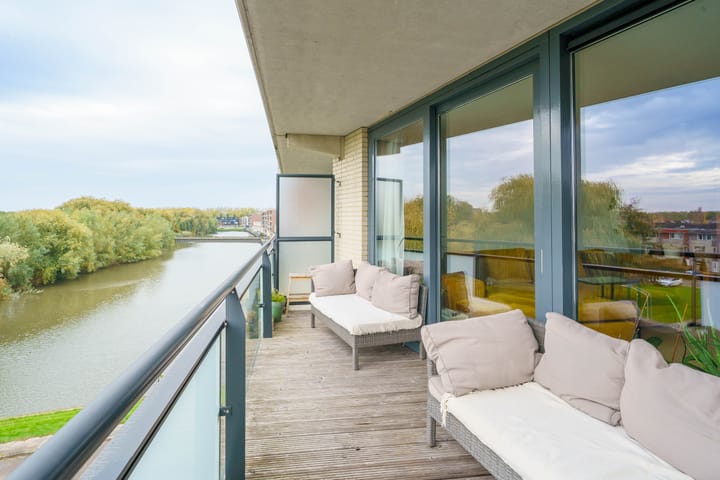 Photo 22 of Jacob van Ruysdaelstraat 142