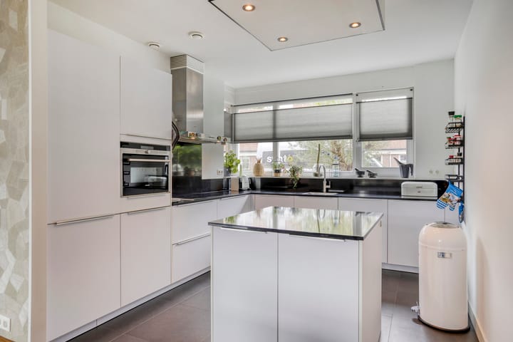 Foto 8 van Gerard Revelaan 7