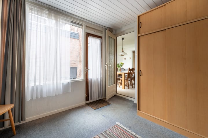 Photo 8 of Oosterstraat 30