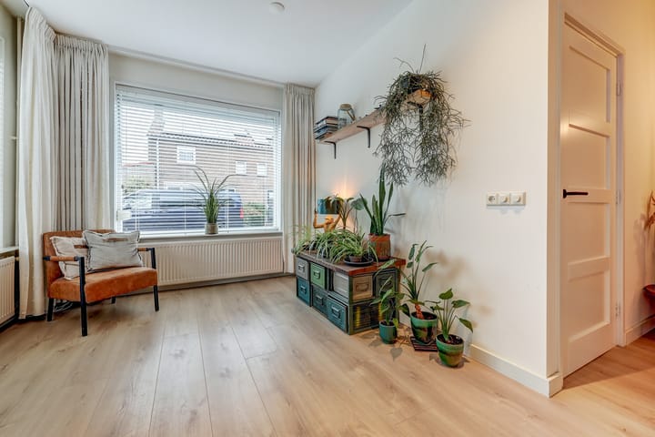 Foto 12 van Reeuwijkstraat 2