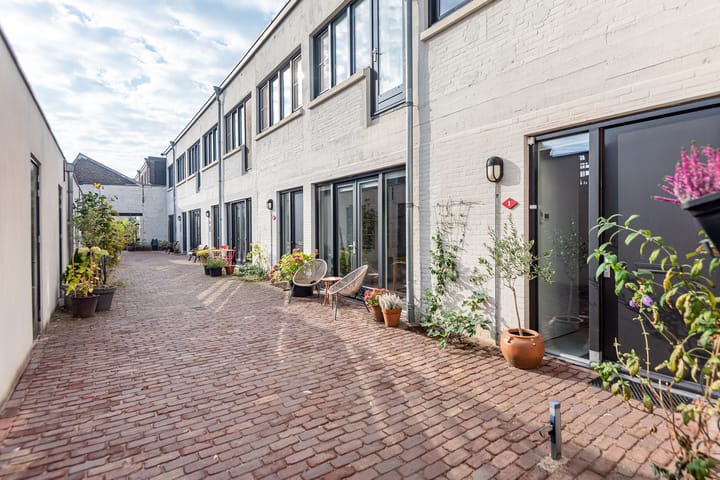 Photo 8 of Emailleplein 1