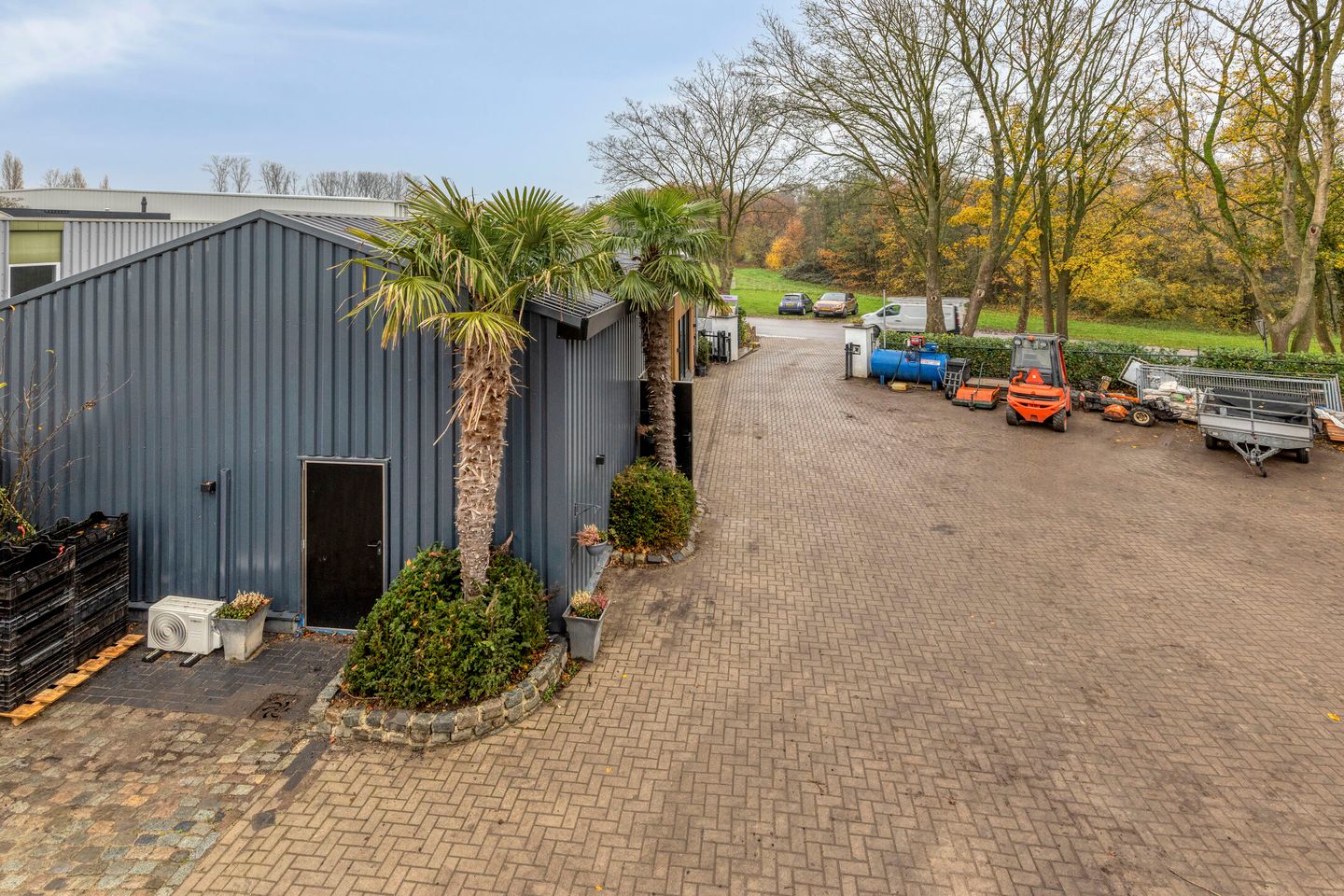 Bekijk foto 2 van Broekhuizerweg 1