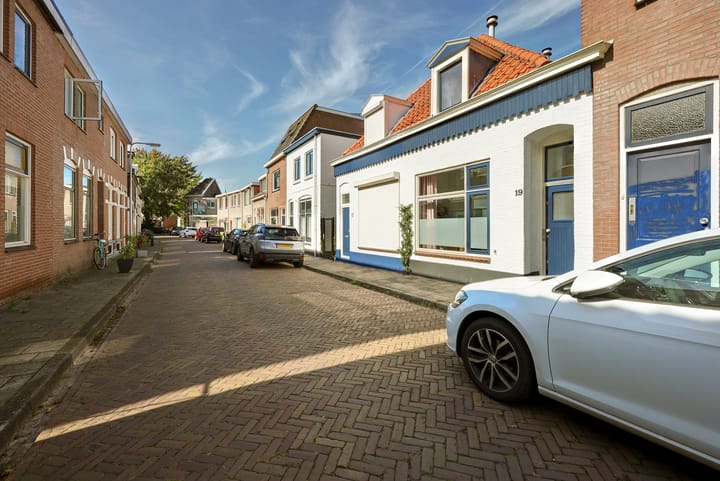 Foto 28 van Spoorstraat 19