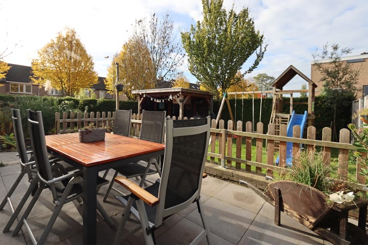 Photo 11 of van Ruysdaelweg 25