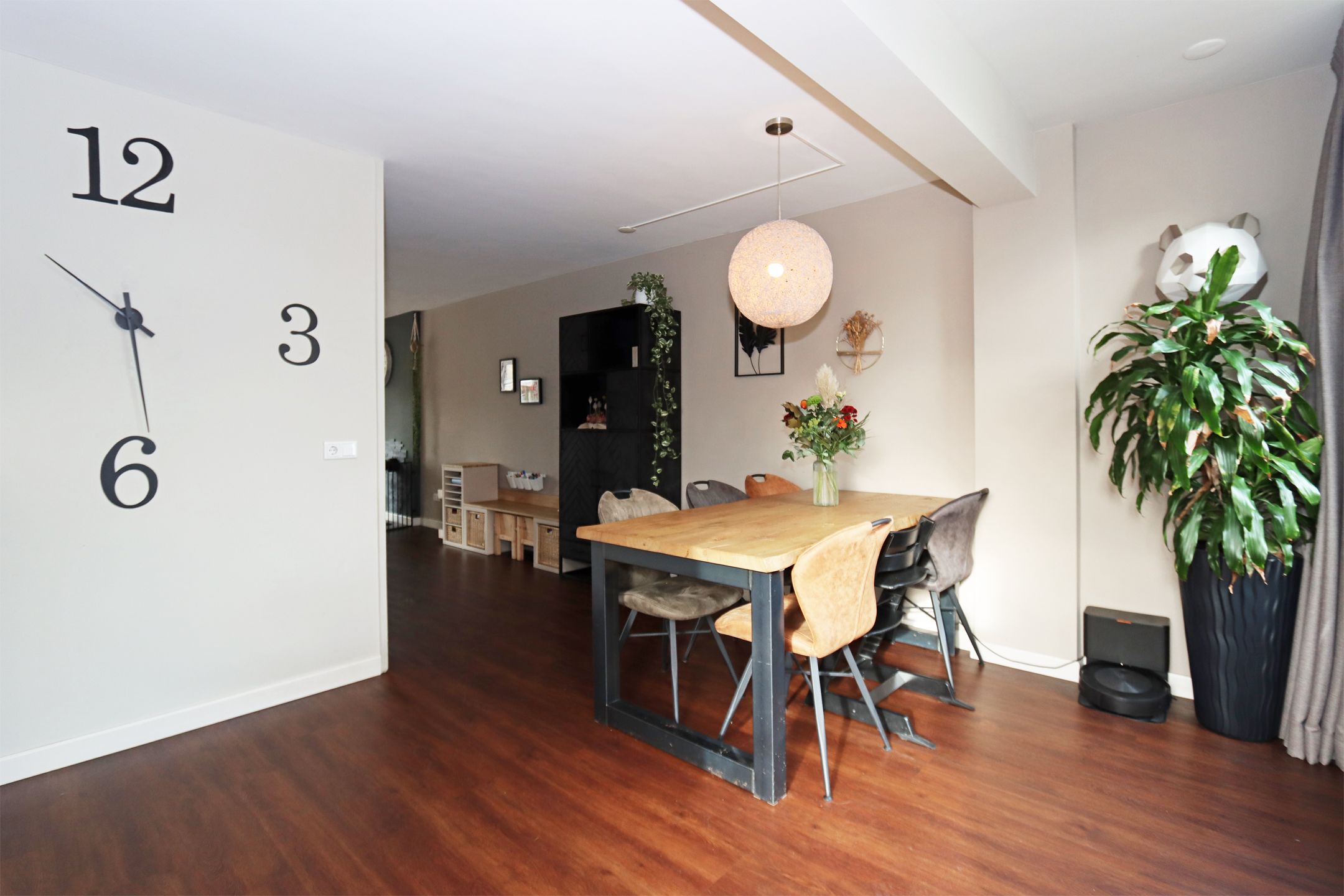 Photo 18 of van Ruysdaelweg 25