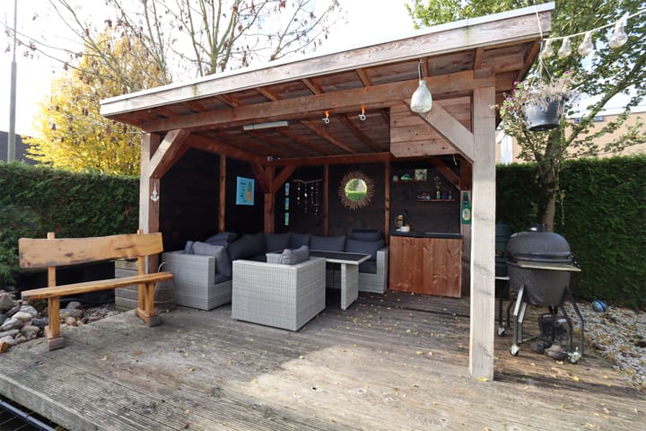 Photo 10 of van Ruysdaelweg 25