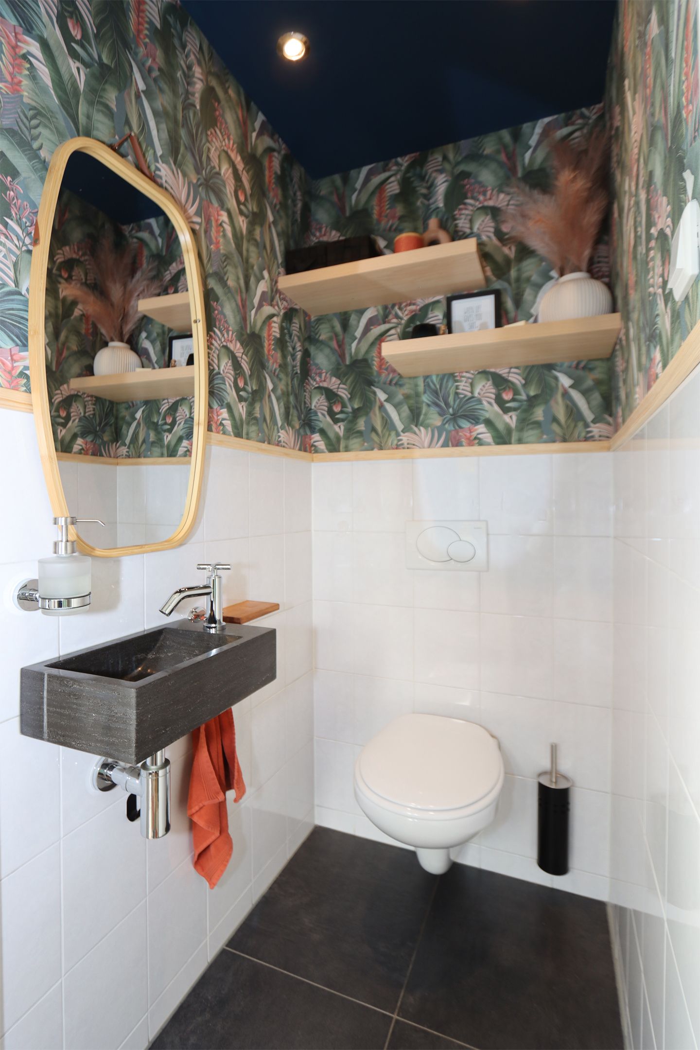 Photo 15 of van Ruysdaelweg 25