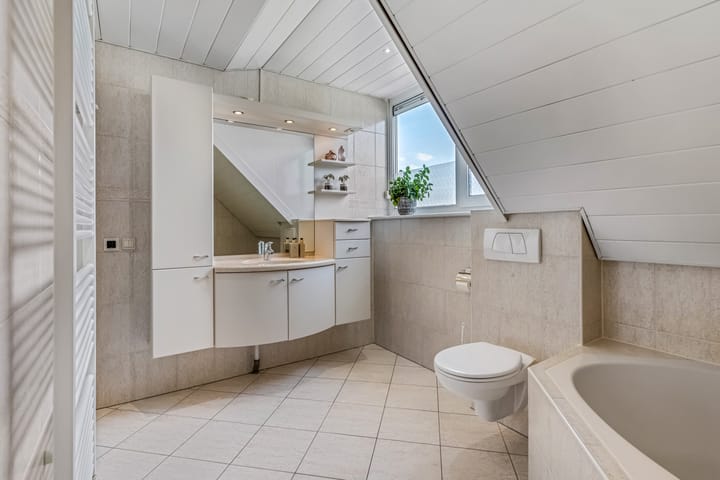 Photo 28 of Griegstraat 2