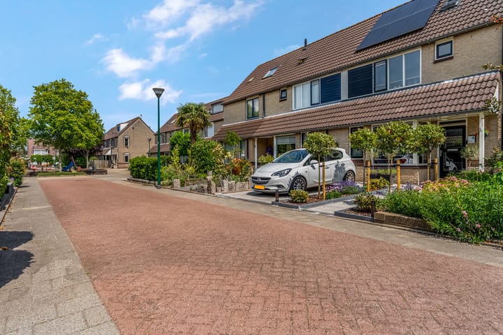 Photo 46 of Griegstraat 2