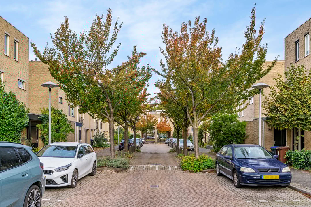 Foto 28 van Bertha von Suttnerlaan 18