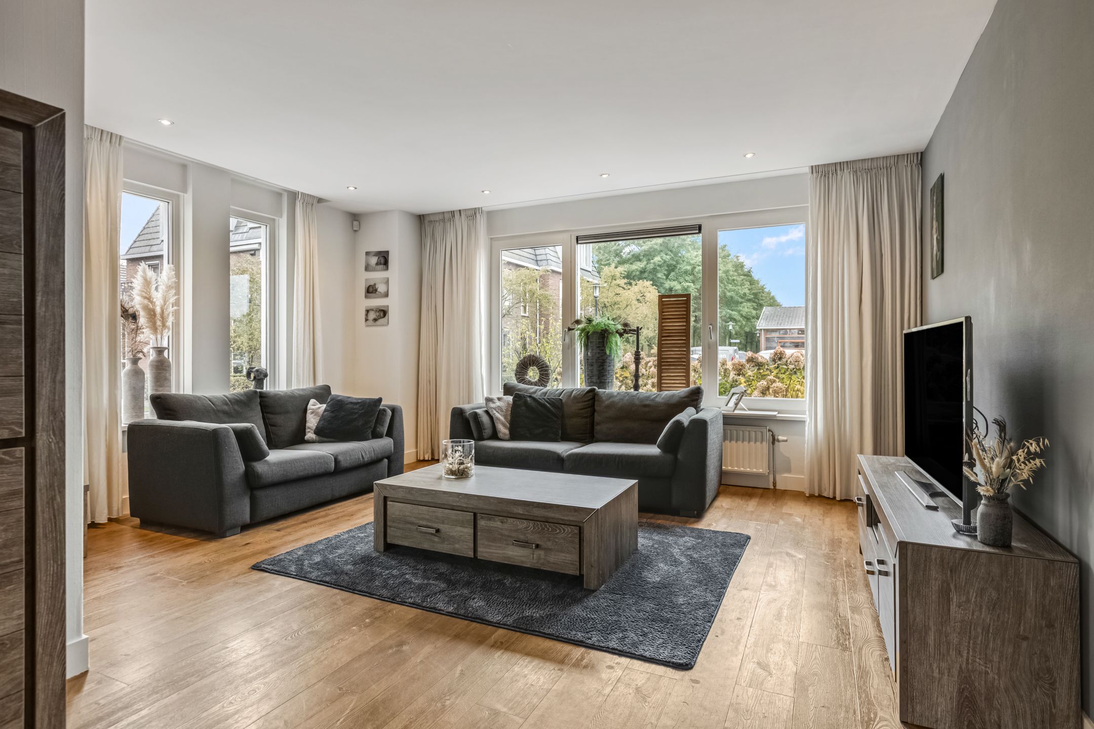 Photo 6 of Veldjeshof 9