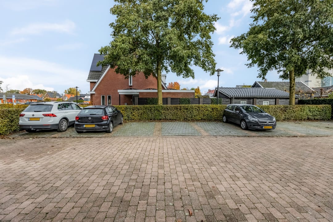 Photo 38 of Veldjeshof 9