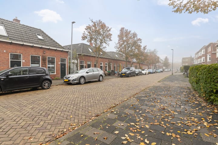 Photo 42 of Helper Oostsingel 67