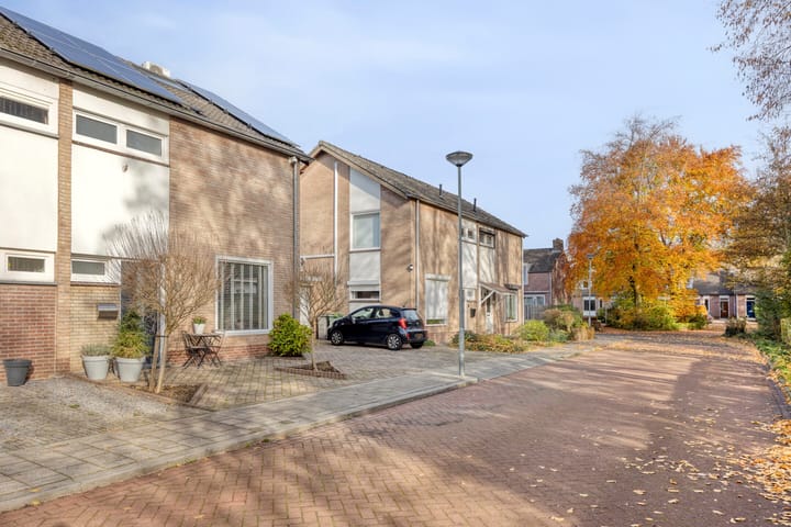 Photo 42 of Pr Willem Alexanderstr 6