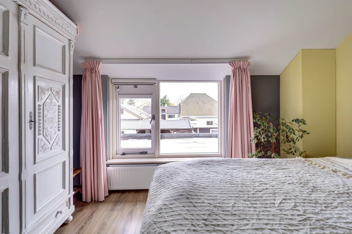 Photo 16 of Irenestraat 7