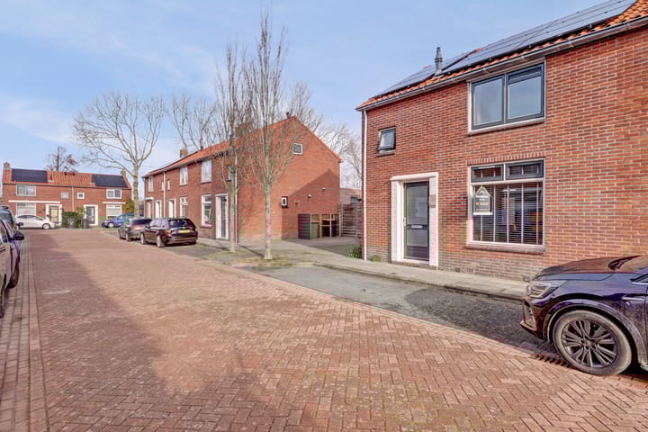 Photo 29 of Irenestraat 7