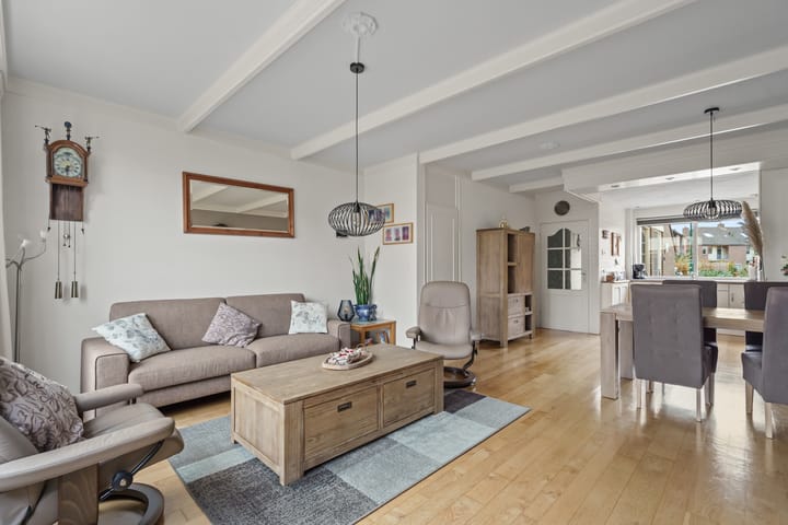 Photo 2 of Purperreiger 7