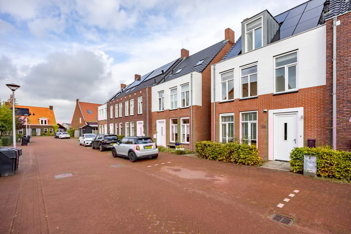 Photo 7 of It Bynt 60