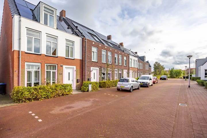 Photo 8 of It Bynt 60