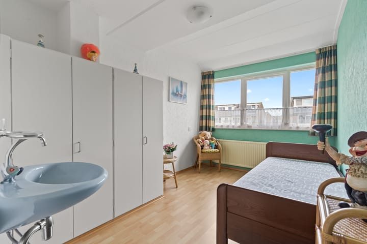 Photo 15 of Purperreiger 7