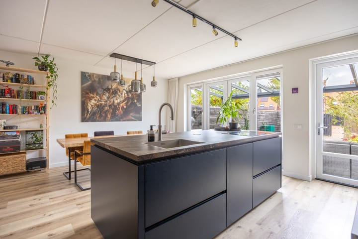 Photo 18 of It Bynt 60