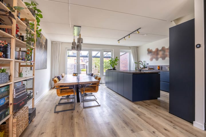 Photo 14 of It Bynt 60