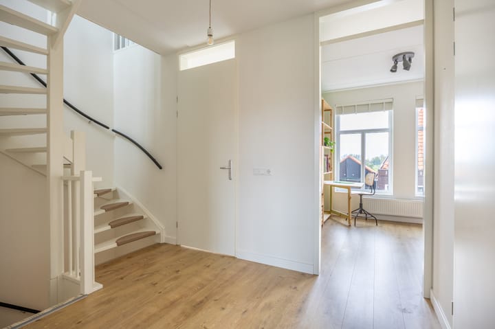 Photo 32 of It Bynt 60