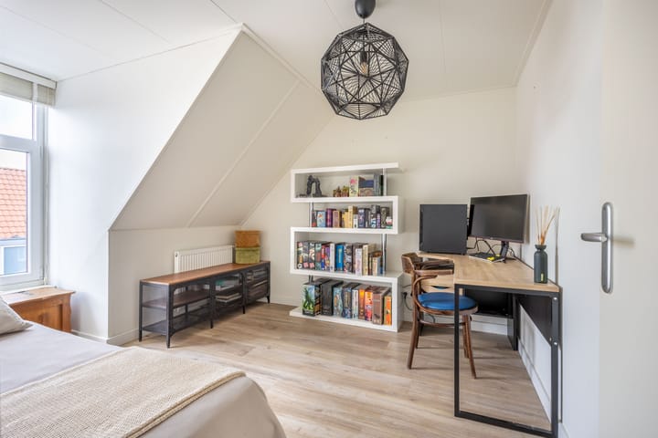 Photo 40 of It Bynt 60