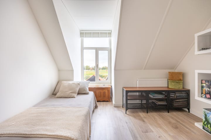 Photo 41 of It Bynt 60